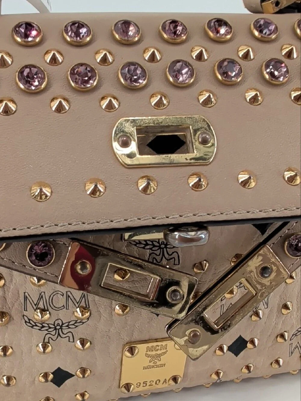 MCM top handle